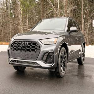 Audi Q5 quattro S line Premium 45 TFSI 2024 en parfait état - Product Image 1