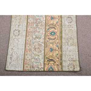 Alfombra Pequeña Vintage de 2,4x5,3 pies, Alfombra Sólida Azul y Amarilla de Lana - Product Image 5