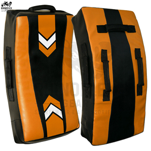 Vente en gros de coussinets d'arts martiaux de haute qualité avec logo et couleurs personnalisés - Product Image 3