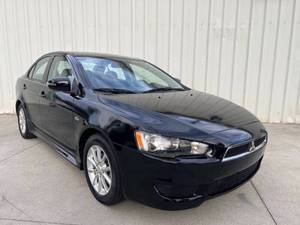Precio bajo, Mitsubishi Lancer ES 2015, auto usado en venta - Product Image 1