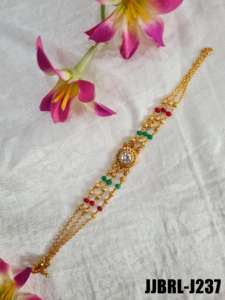 Vente en gros de bracelets en alliage à la mode Bracelets empilables multicolores et multidesigns pour femmes et filles-Fournisseur en gros - Product Image 3