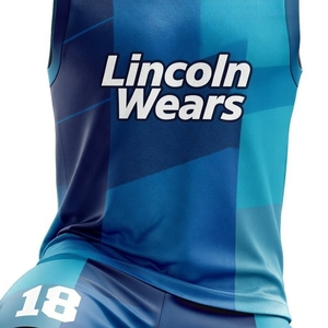 Ensemble d'uniformes de basketball personnalisés par sublimation pour hommes – Vêtements d'entraînement en mesh à séchage rapide, avec logo d'équipe, nom et numéro personnalisables, vente en gros - Product Image 3