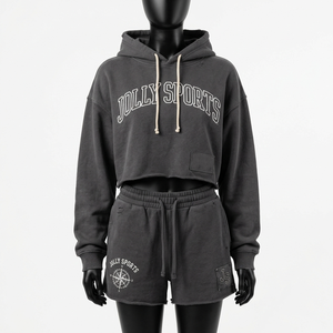 Ensemble sweat-shirt court et short en molleton de haute qualité pour femme, tissu en coton doux couleur anthracite, logo brodé personnalisé, Crop Top & Shorts - Product Image 3