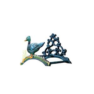 Enrouleur de tuyau décoratif en fer avec détails artistiques fabriqués à la main, parfait pour les maisons traditionnelles, les hôtels et les expositions en plein air. - Product Image 3