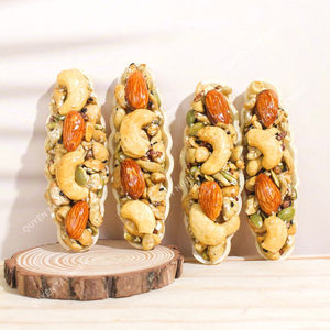 Snack Saludable Vietnamita de Alta Calidad, Mezcla de Granola con Frutos Secos y Arroz Integral en Barquitos - Product Image 3