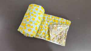 Couvre-lit réversible en coton imprimé floral fait à la main, taille California King - Product Image 5