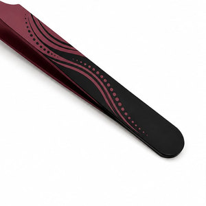 แหนบตัดขนตา SHEARS BEAUTY ทำจากสแตนเลสอย่างดี ด้ามจับไล่เฉดสีมารูน ปลายเรียบ ป้องกันไฟฟ้าสถิต ดีไซน์น้ำหนักเบา ขนาด 10 มม. - Product Image 5