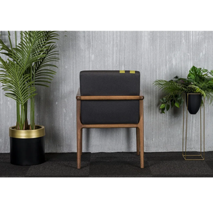 Sillón europeo de lujo con diseño elegante de madera y comodidad duradera a medida para uso gastronómico y hotelero - Product Image 3