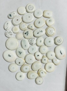 Cabochon de quartz solaire naturel de qualité AAA +, taille et forme personnalisées, vente en gros de pierres précieuses en vrac pour l'utilisation de bijoux - Product Image 2