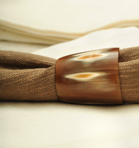 Rond de serviette en corne de buffle fait à la main poli miroir 100% véritable anneau de serviette en corne de buffle à des prix compétitifs - Product Image 1