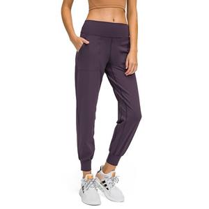 Pantalon de survêtement en molleton pour femmes, vêtements de rue personnalisés, jogging en coton respirant, vente en gros pour un usage décontracté en hiver - Product Image 2