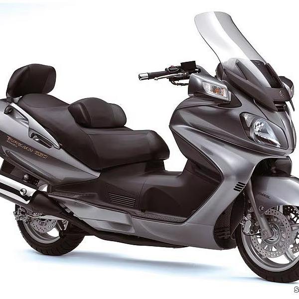 การขนส่งที่มีประสิทธิภาพและยั่งยืนด้วยโซลูชัน 650cc รถจักรยานยนต์