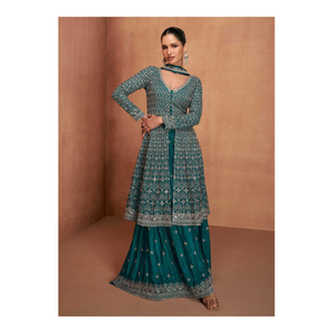 สูทสไตล์ salwar kameez Palazzo มีการปักอย่างหรูหราและลำดับการทำงานที่เหมาะสำหรับงานแต่งงานและงานรื่นเริง - Product Image 1