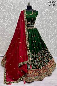 Lehenga choli ชุดแต่งงานปักรูป patola ที่สวยงาม - Product Image 4