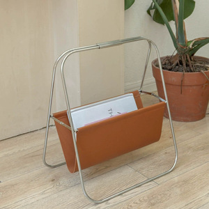 Espositore da terra pieghevole in acciaio inossidabile stile Japandi Mid-Century Modern per riviste, giornali e libri - Ingrosso - Product Image 2
