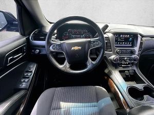 Nouveautés à prix réduits! Tahoe LS RWD 5.3L V-8 6 vitesses automatique, sièges en tissu, SUV crossover, modèle 2019, d'occasion - Product Image 3