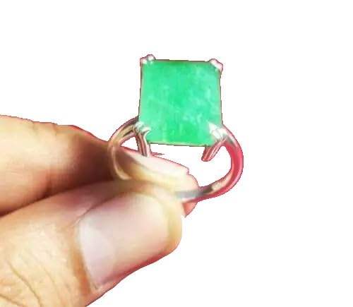 สีเขียว