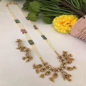 Belle haute qualité finition or Polki collier ensemble boucles d'oreilles pour les femmes bijoux de créateur pour les vêtements de mariage - Product Image 1