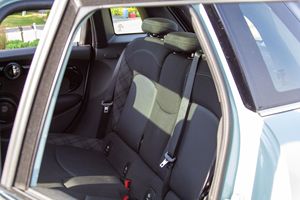 SUPER CLEAN 2019 M-I-N-I COO-PER S 4 portes, édition bleu glace, prêt à être expédié - Product Image 5