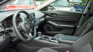 นิสสัน อัลติมา ซีดาน ปี 2023 เกียร์อัตโนมัติ เบาะหนัง หลังคาซันรูฟแบบพาโนรามา - Product Image 3