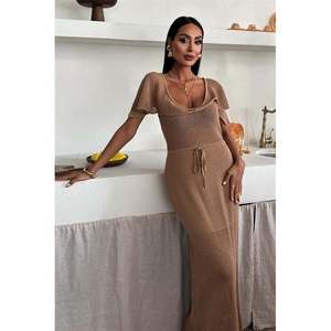 Vestido de punto con escote pronunciado y detalle de malla transpirable 2867 - Cintura natural - Product Image 3