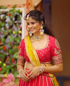 Lehenga choli อินเดียอินเดียสำหรับผู้หญิงผ้าปักดีไซน์ทันสมัยลำดับงานปาร์ตี้งานแต่งงานผ้าไหม - Product Image 5