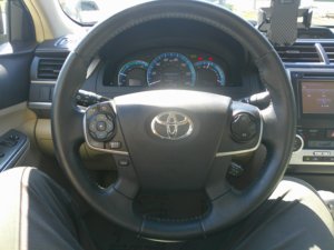 Toyota Camry Hybrid XLE d'occasion propre de 2014 - Product Image 4