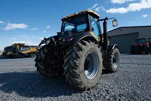Tractor de Ruedas JCB FASTRAC 8250 4WD de 2005 con Motor Cummins, Caja de Cambios y Bomba de 260 CV, Características Multifuncionales para Uso Agrícola - Product Image 5