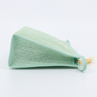 Pochette en paille recyclée avec pompon en raphia, logo personnalisé, pochette cosmétique personnalisée, cadeau, pochette zippée pour l'été et la plage