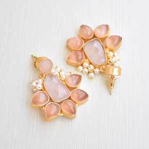 Boucles d'oreilles pendantes en laiton en gros, faites à la main, semi-précieuses, finition laiton satiné, design bohème chic, qualité supérieure, prêtes pour le B2B - Product Image 6