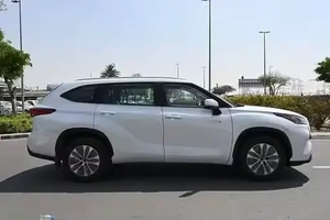 2024 Edición Limitada Li.m I.te.d E.di.ti.on, Volante a la Izquierda, Asientos de Cuero, Cámara Trasera, Ahora Disponible, Sin Accidentes, En Buen Estado - Product Image 3