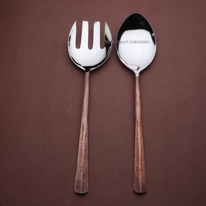 Cuillère et fourchette à salade en métal argenté Look royal avec poignée en cuivre antique ensemble d'outils à salade de table pour mariage - Product Image 1