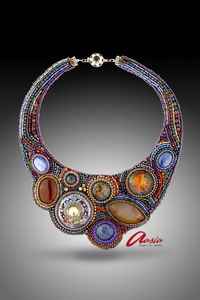 Collar de cuentas de semillas bordado étnico hecho a mano con cadenas de boda de estilo religioso de perlas y diamantes - Product Image 3