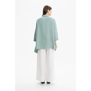 Chemise longue décontractée en lin brodé de fleurs menthe - Product Image 2