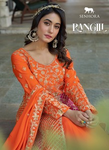 Salwar Kameez pakistanais de qualité supérieure avec travail manuel et design élégant disponible aux prix de gros de l'Inde - Product Image 4