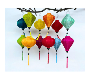 La pieza de arte de linterna de seda mejora la estética del hogar con iluminación suave Ideal para una decoración cálida y elegante para la sala de estar - Product Image 2