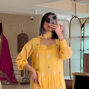 ชุดเดรสสำหรับปาร์ตี้พร้อมใส่แล้วดีไซน์เนอร์ใหม่พร้อมชุดปักลายผ้าจอร์เจียเทียมขนาดใหญ่พร้อมชุดแต่งระบายแฟนซี - Product Image 1