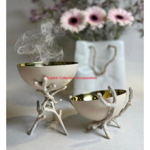 Brûleur d'encens intérieur en métal doré élégant avec support en corail Brûleur d'encens parfait pour la décoration intérieure et diffuseur d'arômes Prix bon marché - Product Image 1