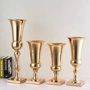 Jarrón liso con forma de rectángulo de lujo en acabado dorado, elegante centro de mesa decorativo para regalar bodas y decoración de inauguración de la casa - Product Image 4