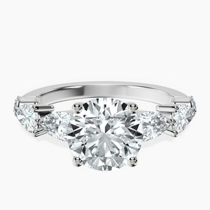 Anillo Clásico con Piedras Laterales, Diamante Cultivado en Laboratorio, Oro Blanco de 14K, 0.50 Ct en el Centro, Color EF, Claridad VS1, 1.00 Ct en las Piedras Laterales, 6 Piedras Decorativas - Product Image 1