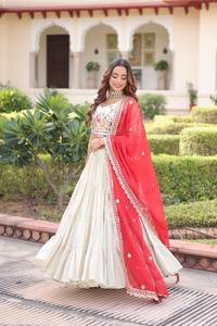 Conjunto de Lehenga Choli de Diseñador Más Vendido para Bodas y Fiestas, con Dupatta Pesada, Disponible a Precio de Mayoreo desde India - Product Image 5