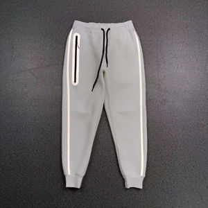 Conjunto Deportivo de Invierno para Hombre 2025 con Logotipo Personalizado, Antibacteriano, de Felpa Técnica, Poliéster/Algodón, Corte Holgado, Sudadera con Capucha y Pantalones con Cintura Elástica - Product Image 4