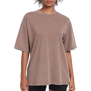 Camiseta gráfica para mujer de talla grande con cuello redondo de poliéster transpirable estilo informal camiseta de verano Color arena estampado de logotipo personalizado - Product Image 1