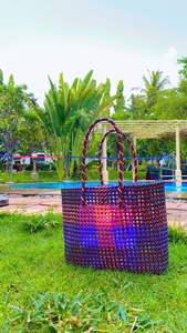 Métier à tisser manuel à la mode écologique personnalisé sacs de plage et cosmétiques recyclés étuis à provisions à rayures tissés en plastique à fermeture éclair réutilisables - Product Image 4