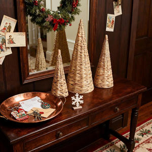 Centres de table tendance pour ajouter une ambiance festive de Noël, couleur rustique et saveurs rétro, ensemble d'arbres de Noël en jacinthe d'eau - Product Image 4