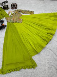 Dernière robe Anarkali de créateur avec broderie en fausse georgette par Fab Zone - Product Image 5