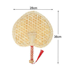 Éventail artisanal pour la décoration de la maison, éventails en paille de blé exquis faits à la main : écologiques et artisanaux pour les festivals et les fêtes de Tet - Product Image 6