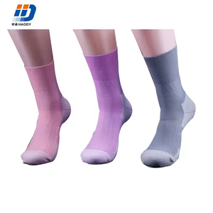 Chaussettes pour diabétiques hommes et femmes, sans couture, non compressives, absorbant l'humidité, en coton doux pour les pieds sensibles - Product Image 3