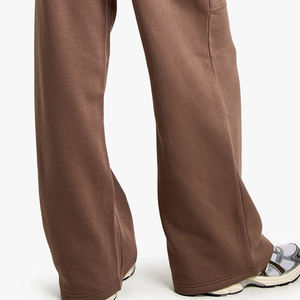 Conjunto Deportivo de Invierno para Mujer, Dos Piezas, Corte Ajustado, con Cierre de Cremallera, Diseño con Capucha, Cordones y Cintura Elástica - Product Image 6