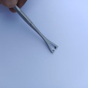 Pince à percer en acier inoxydable Outils de perçage corporel piercing chirurgical Pince Pennington Fendue Fabriqué au Pakistan - Product Image 2